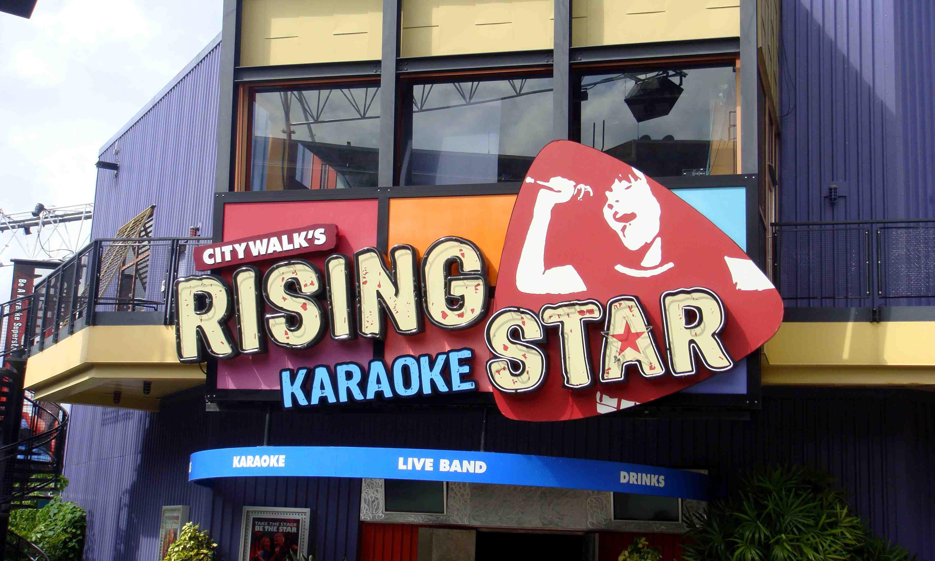 Universal Orlando's Rising Star Karaoke - Barry In Las Vegas